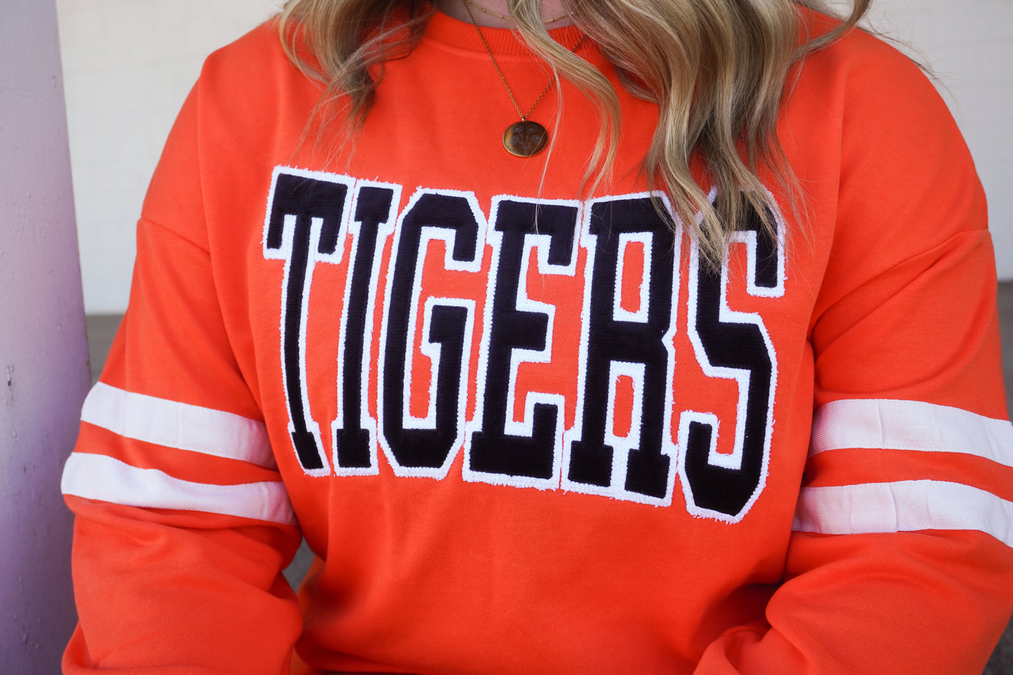 (PRE-ORDER) TIGERS LIGHTWEIGHT EMBROIDERED CREW