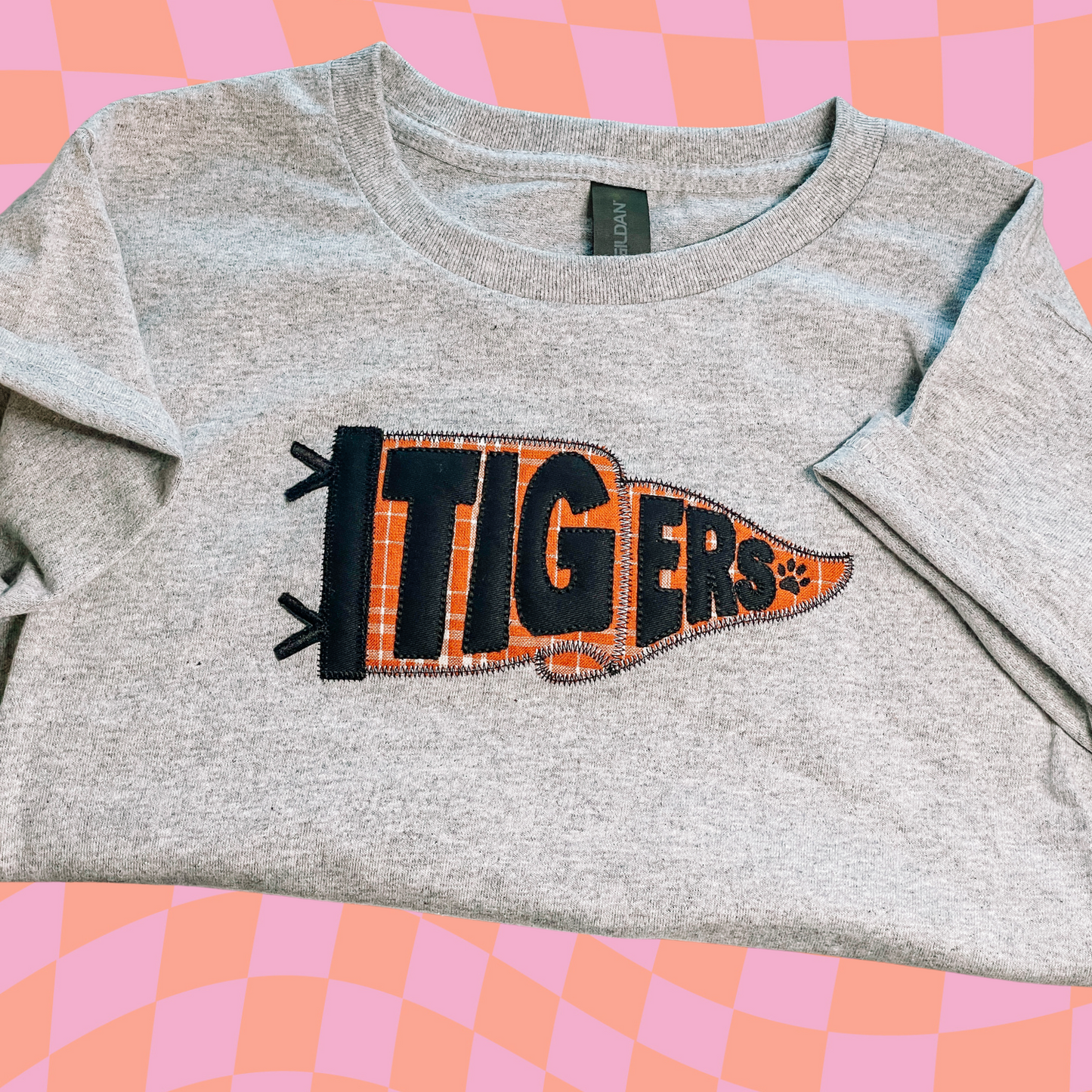 TIGERS RETRO PENNANT FLAG TEE OR CREWNECK